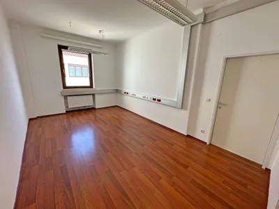 5-Zimmer-Gewerbeimmobilie mieten in Korneuburg – 158 m², € 1.300 – Bild 6 von 12