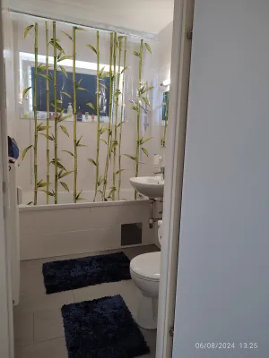 Möblierte Wohnung mit Balkon – Bild 3