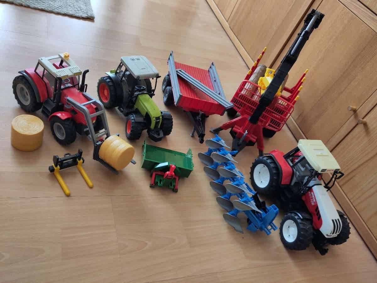 Spielzeug Traktoren Bruder und Playmobil, Anhänger, Zubehör, auch einzeln zu verkaufen