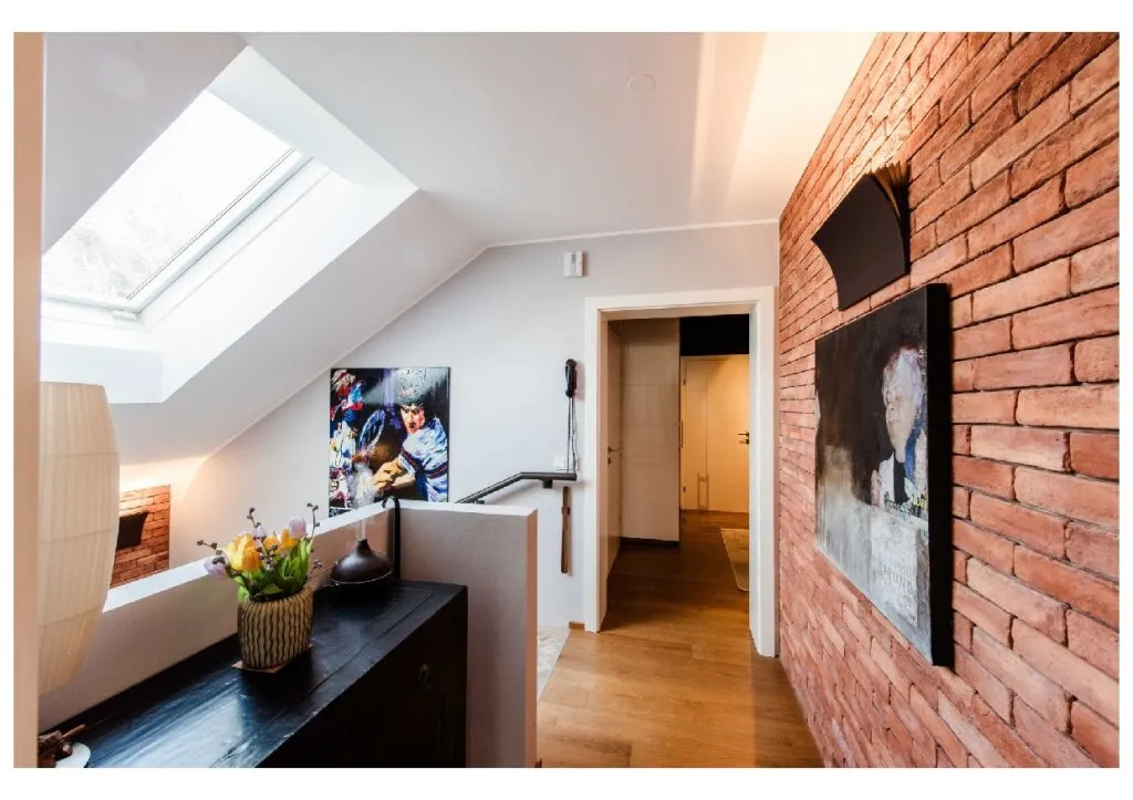 Exklusive sanierte Dachgeschosswohnung mit Balkon in Salzburg Aigen - Ansicht 3