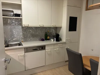 4-Zimmer-Wohnung mieten in Innsbruck – 110 m², € 1.800 – Bild 2 von 14