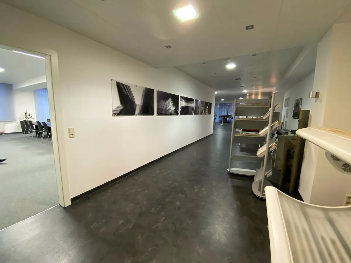 376 m² Geschäfts- & Bürofläche im EG - repräsentativer Empfang, Schulungsraum, eigener Zugang | Zell am See - Ansicht 3