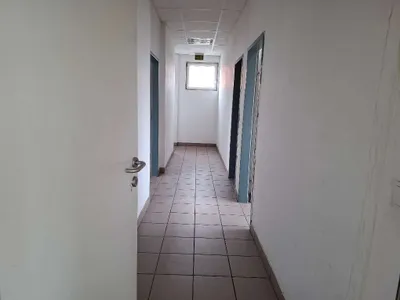 Gewerbeimmobilie mieten in Wiener Neustadt – 409 m², € 3.790 – Bild 30 von 31