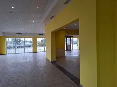 Gewerbeimmobilie mieten in Wiener Neustadt – 409 m², € 3.790 – Bild 13 von 31