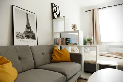 Renoviertes vollmöbliertes Top-Floor Apartment mit All-in Miete - einfach einziehen. – Bild 2