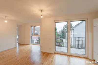 SONNIGE WOHNUNG MIT BALKON! – Bild 2