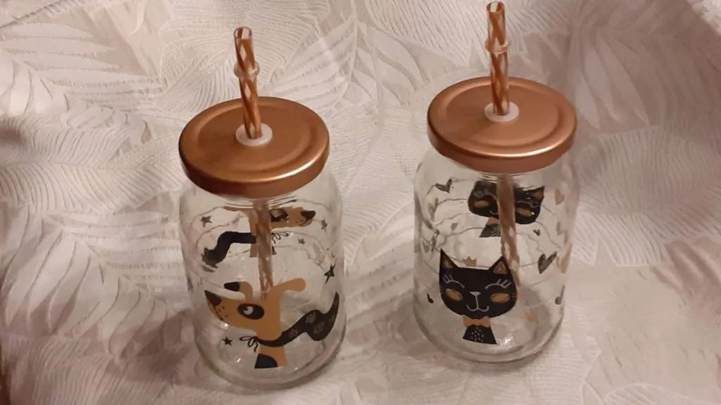 2 Gläser mit Strohhalm "Katz und Hund" NEU