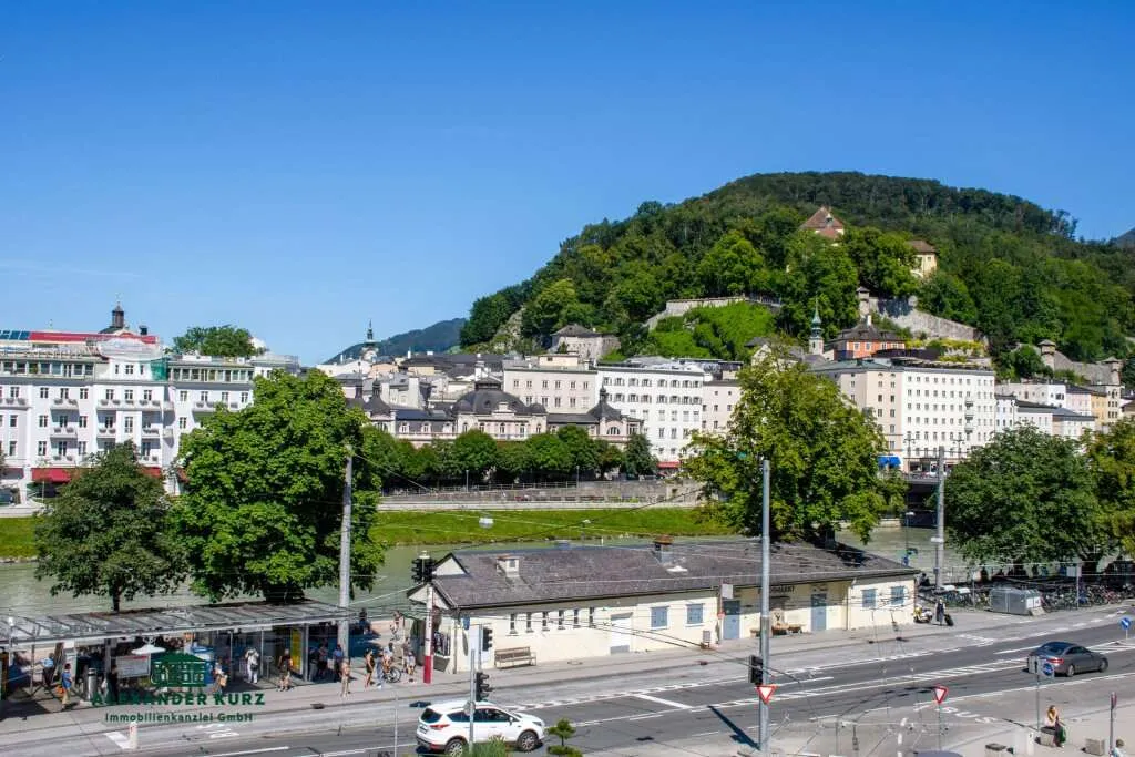 Schmuckstück im Herzen der Salzburger Altstadt, 156 m², € 2.770