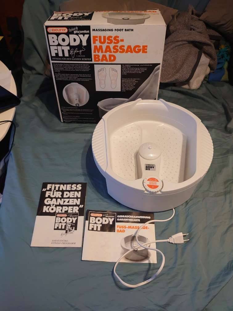 Fussmassage Gerät mit Heizung und Vibration, € 19,- (8053 Wetzelsdorf)