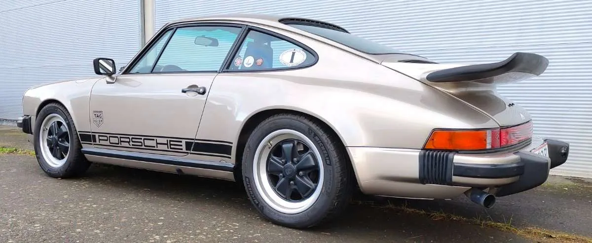 Porsche 911 1983 photo 3