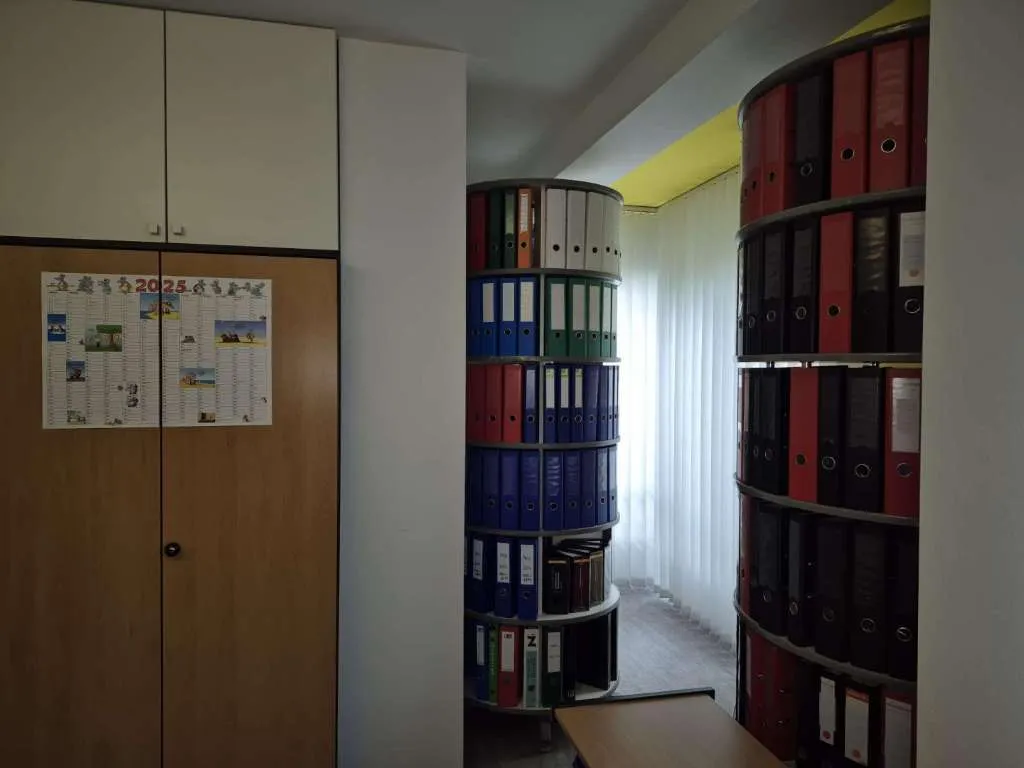 Zentrales Büro zur Miete - Ansicht 3