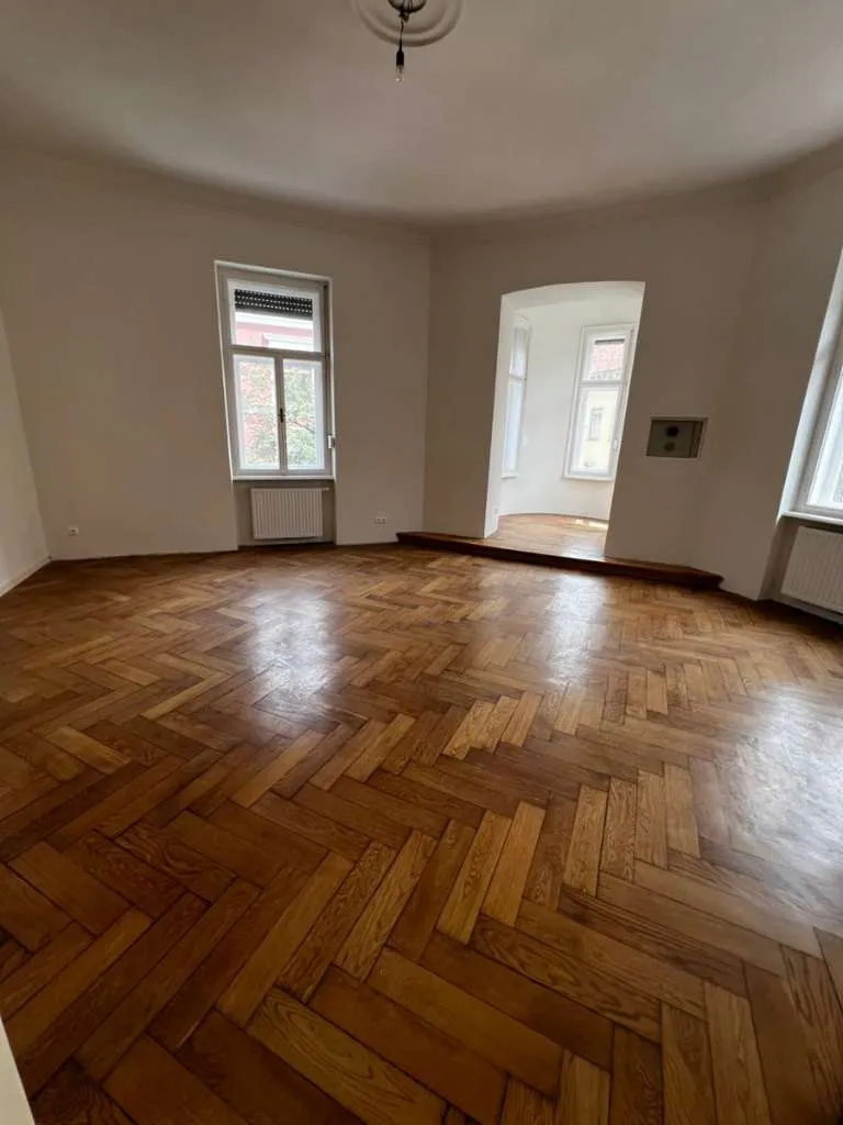 Wunderschöner Altbautraum! Renovierte 4-Zimmer Wohnung direkt im Zentrum! - Widok 3