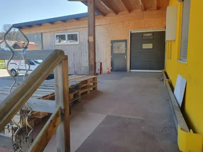7-Zimmer-Gewerbeimmobilie mieten in Wien – 332 m², € 2.420 – Bild 2 von 25