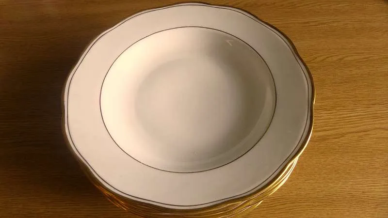 Polnisches Porzellan, € 2,- (3034 Hofstatt am Anzbach)