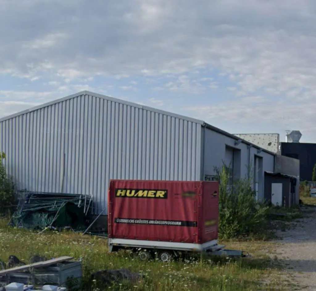 Industriegrundstück mit 8 % Rendite ohne Bebauungsplan mit derzeit 600 m² Halle - Ansicht 2