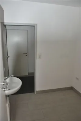 2-Zimmer-Gewerbeimmobilie mieten in Graz – 143 m², € 9 – Bild 11 von 11