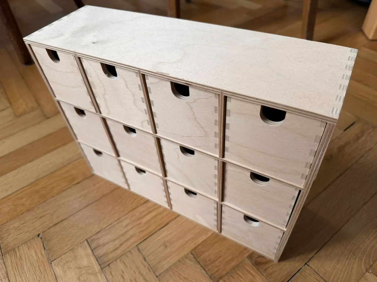 IKEA MOPPE Mini- Kommode Birkensperrholz, neuwertig, € 16,- (1020 Wien)