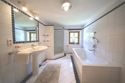 10-Zimmer-Haus mieten in Vöcklabruck – 250 m², € 2.900 – Bild 24 von 31