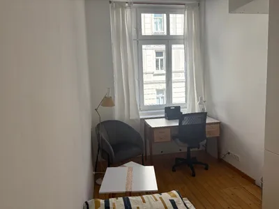 Untermiet Zimmer, hell, ruhig, gepflegt, schön eingerichtet – Bild 3