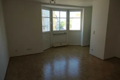 1-Zimmer-Wohnung mieten in Graz – 30 m², € 450 – Bild 1 von 5