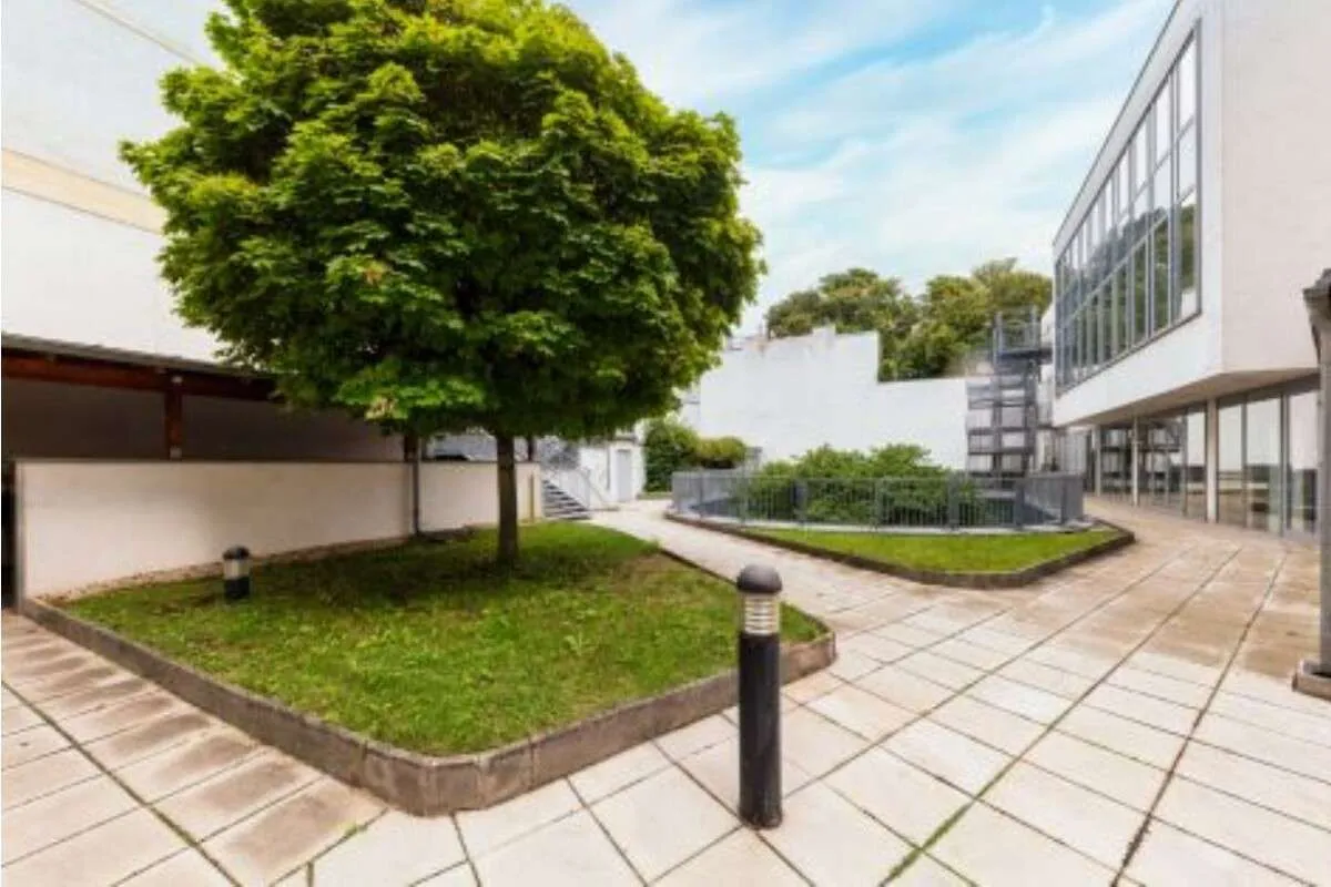 OFFICE MARIAHILFERSTRASSE - Top ausgestattet, klimatisiert & barrierefrei! - Widok 2