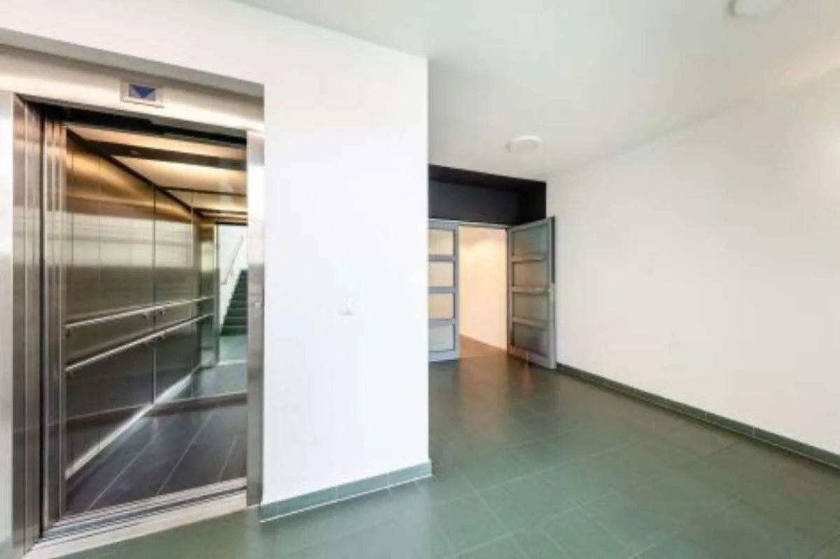 OFFICE MARIAHILFERSTRASSE - Top ausgestattet, klimatisiert & barrierefrei! - Widok 3