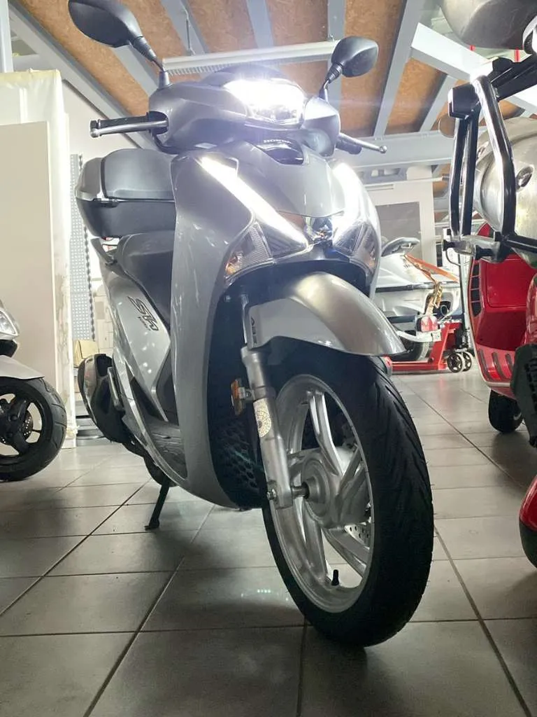 Honda SH