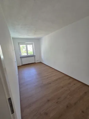 4-Zimmer-Wohnung mieten in Salzburg Stadt – 90 m², € 1.730 – Bild 15 von 19