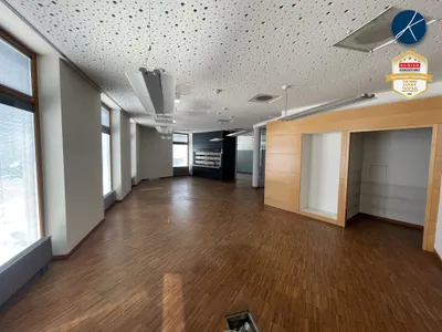 Gewerbeimmobilie mieten in Bruck an der Leitha – 554 m², € 10 – Bild 7 von 8