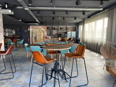 10-Zimmer-Gewerbeimmobilie mieten in Linz – 251 m², € 15 – Bild 2 von 7