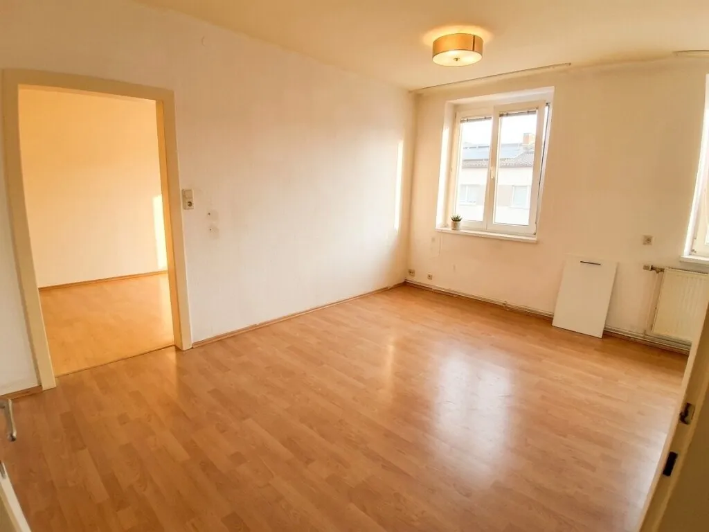 Geräumige Mietwohnung in Gmünd, toller Gemeinschaftsgarten! - Widok 2