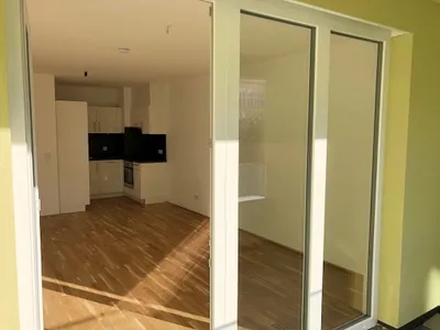 sonnige und helle 2-Zimmer Wohnung mit Loggia! – Bild 3