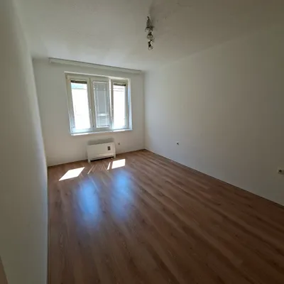 2-Zimmer-Wohnung mieten in Baden – 47 m², € 618 – Bild 10 von 15