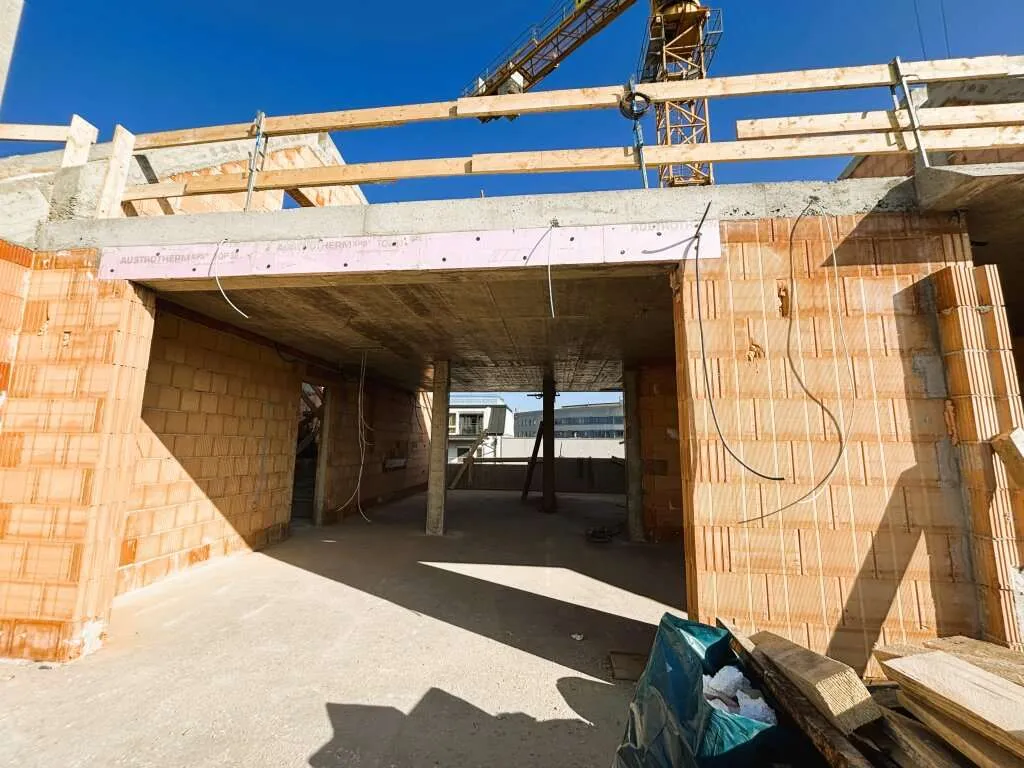 Neubau-Dachgeschoss-Wohnung mit Empore über den Dächern von Linz! - Ansicht 3