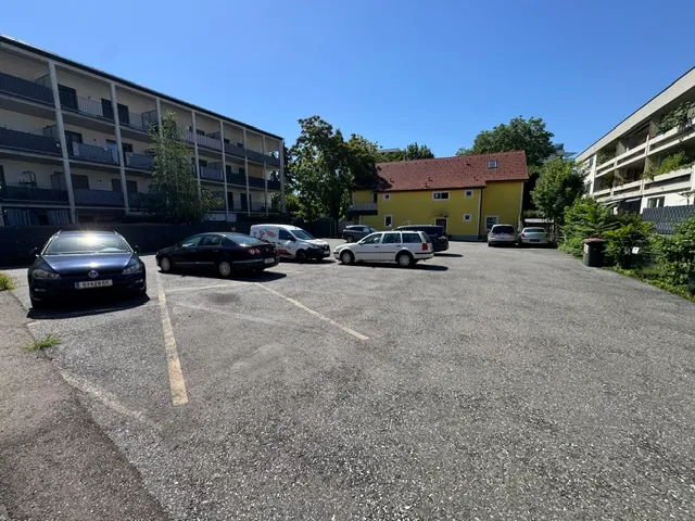 Eggenberg Zinshaus mit 6 Wohnungen und 22 PKW Abstellplätze mit 960 m² Grundfläche Dichte 0,6 - 1,4 - Ansicht 2