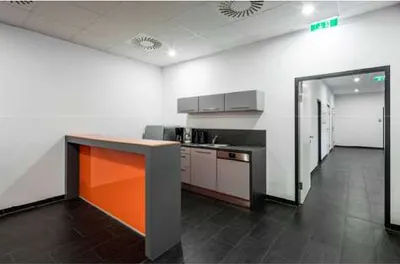 Gewerbeimmobilie mieten in Wien – 2 707 m², € 33.000 – Bild 6 von 6