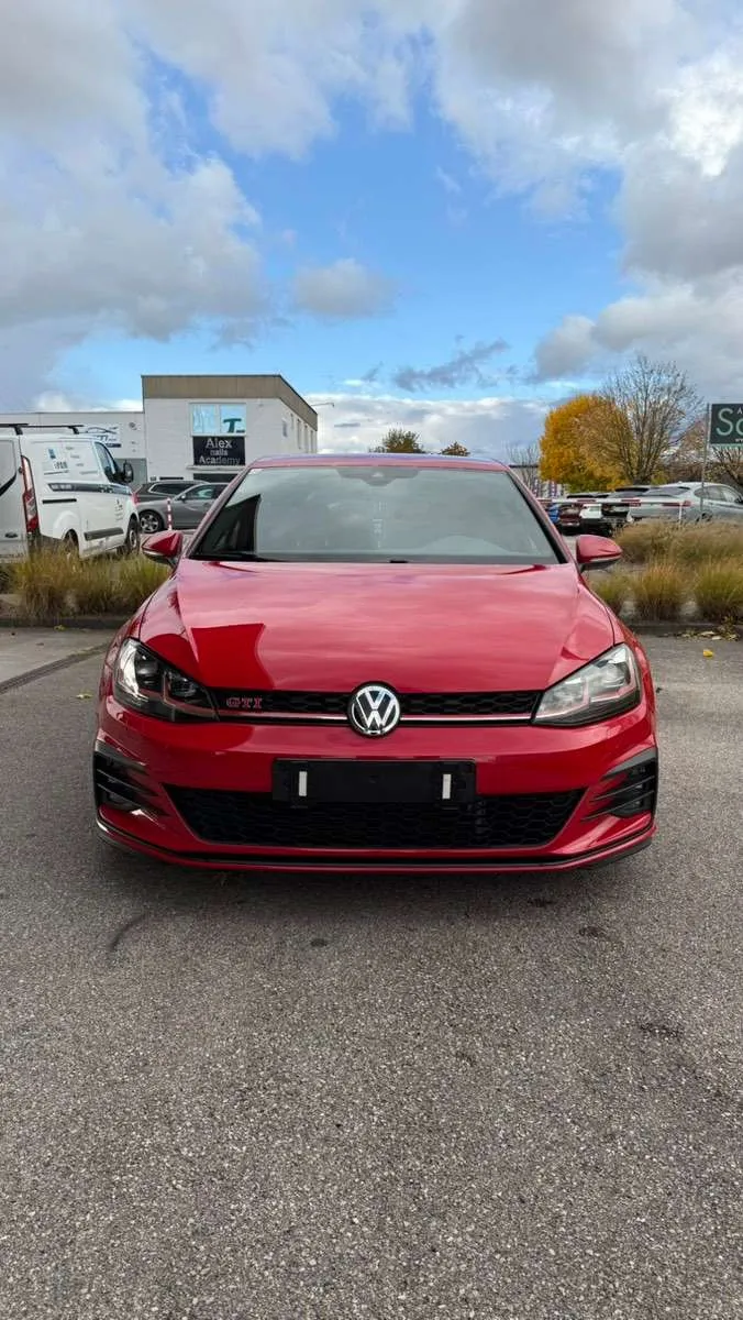 VW Golf