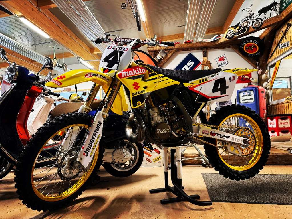 Suzuki RM *RM*250*CARMICHAEL*EDITION*NEU*AUFGEBAUT*UNGEFAHREN* Motocross