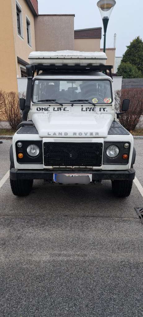 Land Rover Defender 110 2.4 TD4 SUV / Geländewagen