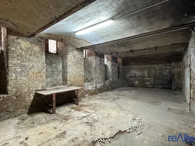 Gewerbeimmobilie kaufen in Wien – 113 m², € 149.000