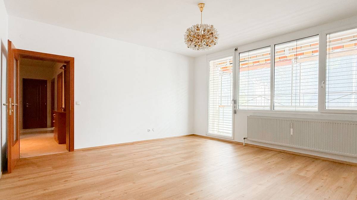 Helle 3-Zimmer-Wohnung mit Loggia in Salzburg-Lehen - WG-geeignet, Salzburg