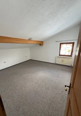 3-Zimmer-Wohnung mieten in Imst – 90 m², € 1.070 – Bild 6 von 12