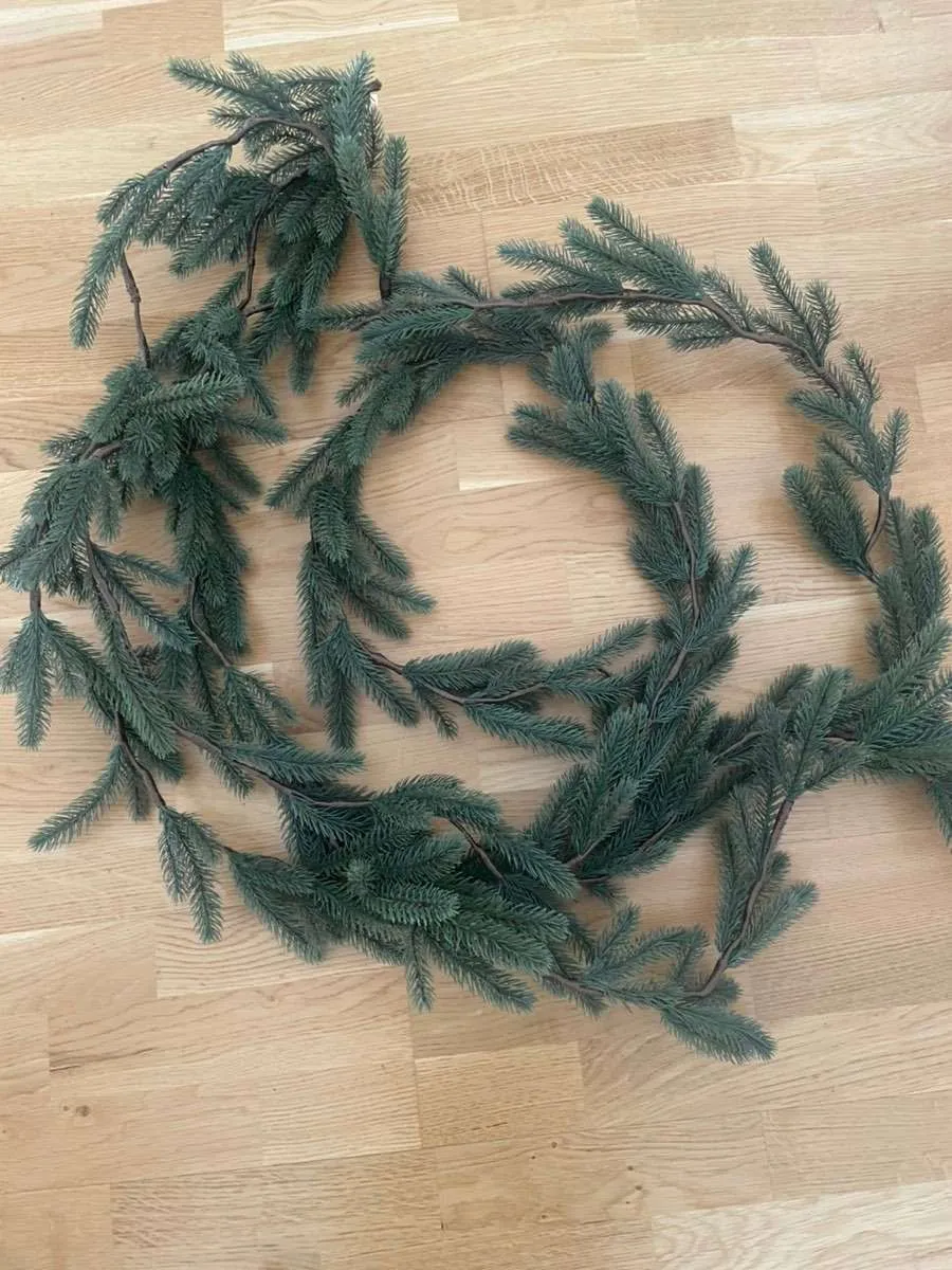 3 Stk IKEA grüne Girlande für Weihnachten Kunsttannen-Girlande Künstliche Tannengirlande Grün Länge 140-240 cm, € 12,- (1100 Wien)