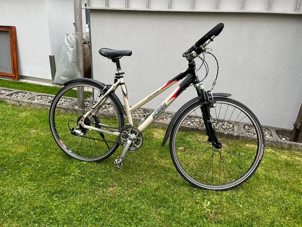 KTM Trekking Fahrrad Damen/ Unisex 28 Zoll fahrbereit,  99,- (6830  Rankweil) - willhaben