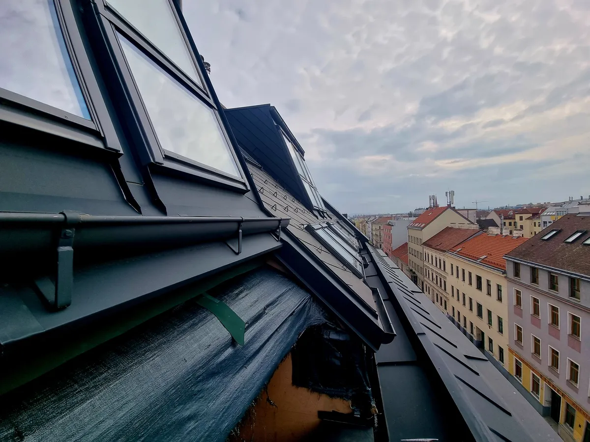 1160 WIEN: DACHGESCHOSS-PROJEKT MIT 7 EINHEITEN - ROHBAU MIT HOHEM UPSIDE - Ansicht 2