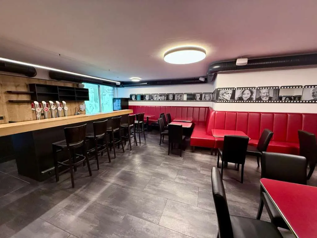 "Stylisches Lokal mit Küche & Terrasse zu verpachten - hohes Umsatzpotential!"