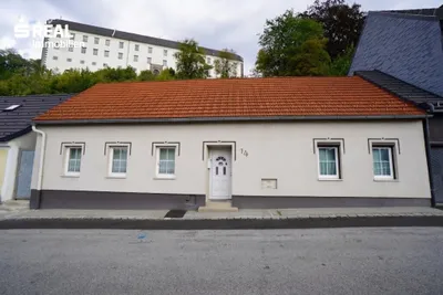 2-Zimmer-Haus kaufen in Gmünd – 285 m², € 129.000 – Bild 1 von 31