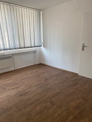 3-Zimmer-Gewerbeimmobilie mieten in Salzburg-Umgebung – 110 m², € 1.760 – Bild 6 von 10