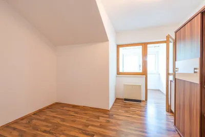3-Zimmer-Wohnung mieten in Gmunden – 80 m², € 996 – Bild 7 von 8