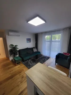Moderne 2 Zimmer Wohnung mit Gartenterrasse – Bild 2